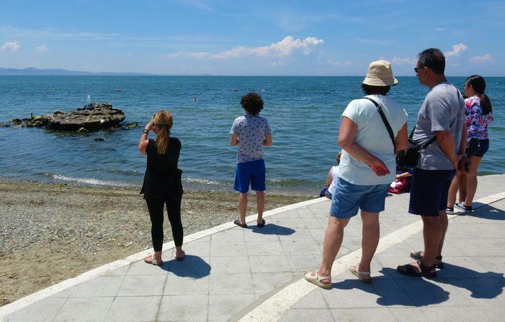 Denizdeki kayalıktan kaynayan tatlı su ilgi çekiyor G2