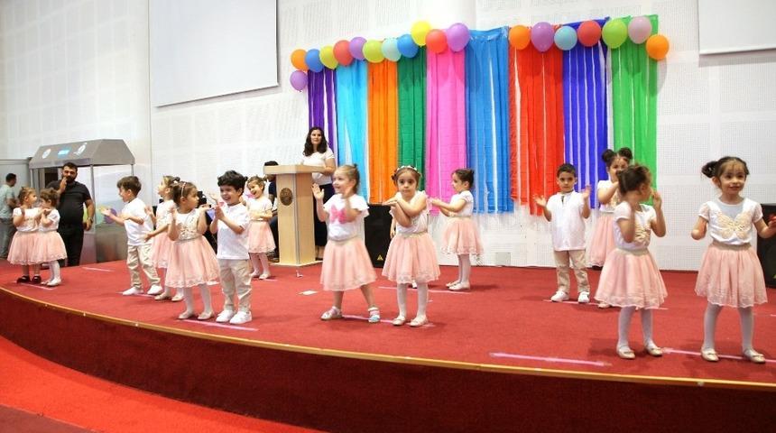 Kreş ve G&uuml;nd&uuml;z Bakımevi &Ouml;ğrencilerinden yıl sonu g&ouml;sterisi