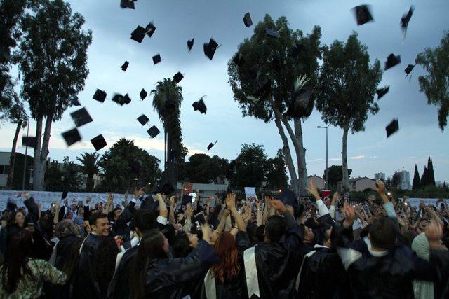 Başkent Üniversitesi Adana Sağlık Hizmetleri MYO’da mezuniyet coşkusu