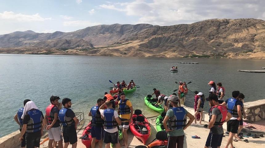 Su Sporları Merkezi&rsquo;nde kampa girdiler