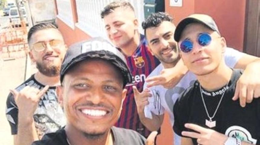 Emre Mor yine rahat durmadı!