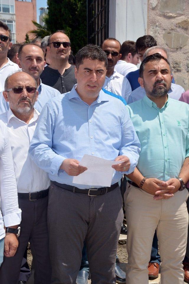 AK Parti Sinop teşkilatı Muhammed Mürsî için namaza durdu