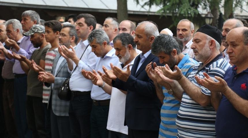 Said Mursi i&ccedil;in Gebze&rsquo;de gıyabi cenaze namazı kılındı