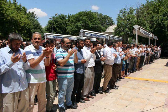 Gaziantep’te, Mursi için gıyabi cenaze namazı kılındı