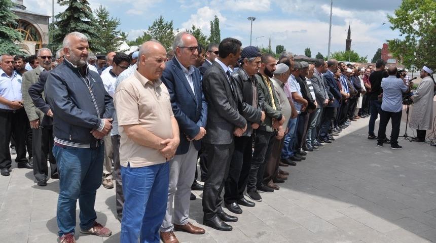 Kars&rsquo;ta Mursi i&ccedil;in gıyabi cenaze namazı kılındı