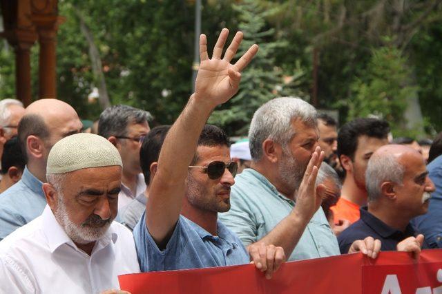 Mursi için gıyabi cenaze namazı kılındı
