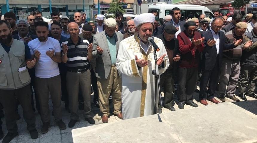 Ardahan’da Mursi için gıyabi cenaze namazı kılındı