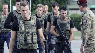 Tolga Sarıtaş ve Görkem Sevindik askerde 