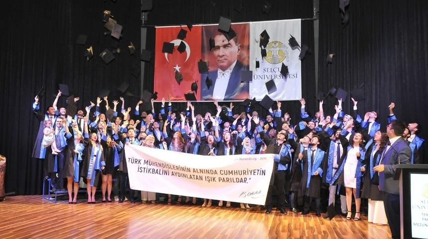 SÜ Teknoloji Fakültesi mezunlarını uğurladı