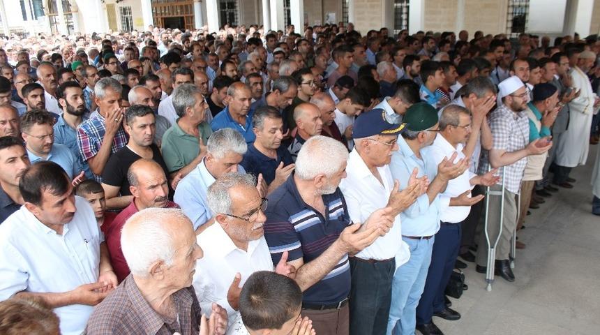 Elazığ&rsquo;da Mursi i&ccedil;in gıyabi cenaze namazı