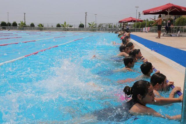 Toroslar’da yaz dönemi yüzme kursları başlıyor