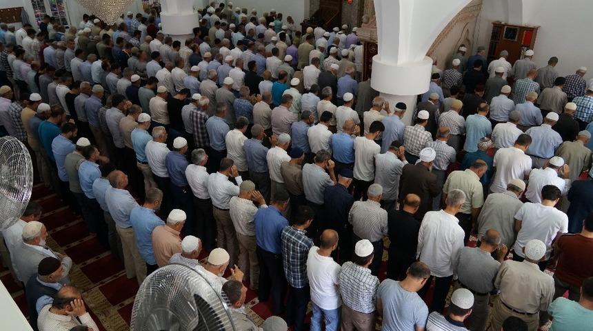 Batman&rsquo;da Mursi i&ccedil;in gıyabi cenaze namazı kılındı