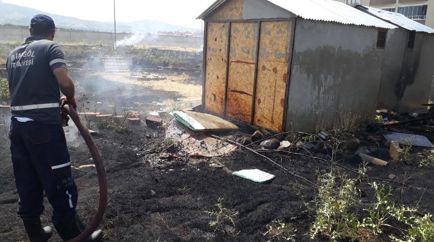 Bing&ouml;l&rsquo;de anız yangını