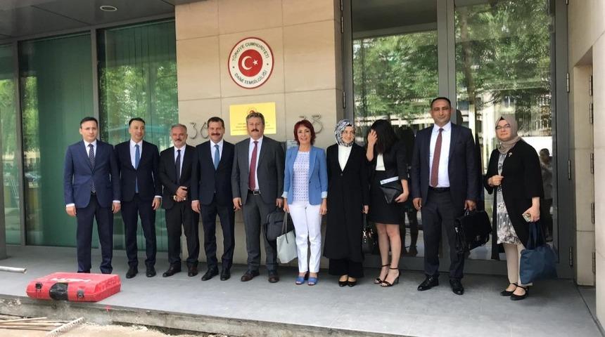 Başkan Dr. Mustafa Palancıoğlu AB Türkiye Cumhuriyeti Daimi Temsilcisi Büyükelçi Mehmet Kemal Bozay ile görüştü