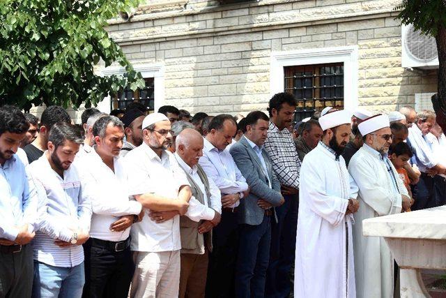 Mursi için Bağcılar’da gıyabi cenaze namazı kılındı