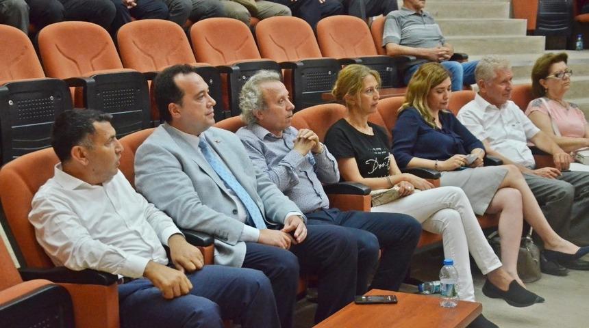 Akhisar Üniversite Derneğinde yeni yönetim belli oldu