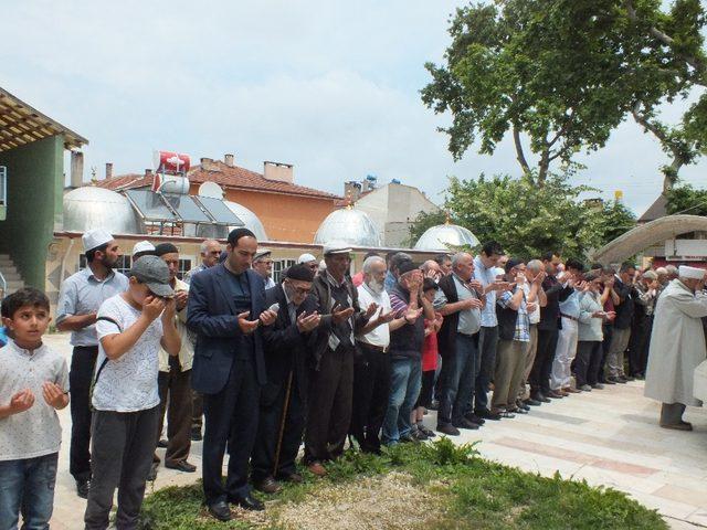 Mursi için Pazaryeri ilçesinde de gıyabi cenaze namazı kılındı