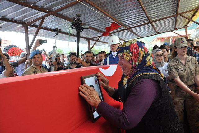 Şehit olduğu 4 yıl sonra anlaşılan uzman çavuş son yolculuğuna uğurlandı