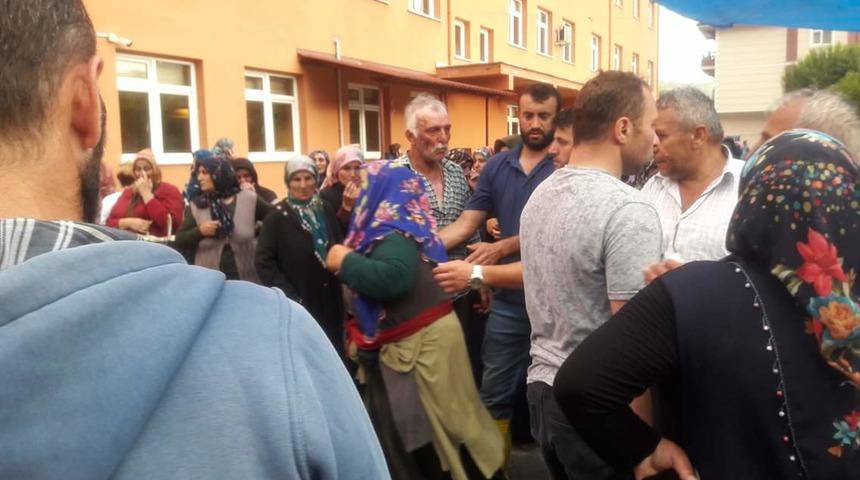 Trabzon'da taşkın: 2 ölü, 1 yaralı (3)