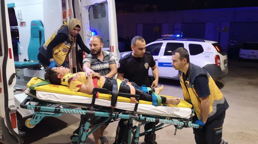 Beşinci kat penceresinden düşen Suriyeli çocuk ağır yaralandı