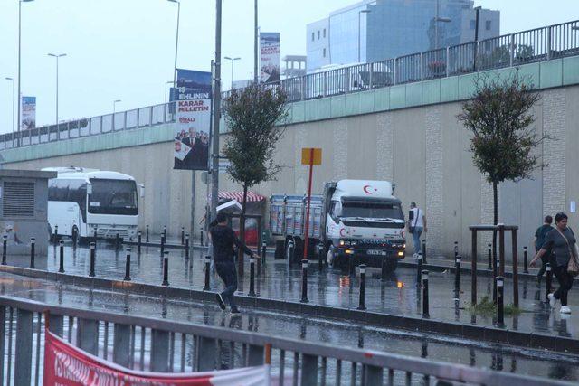 İstanbul güne yağmurla başladı