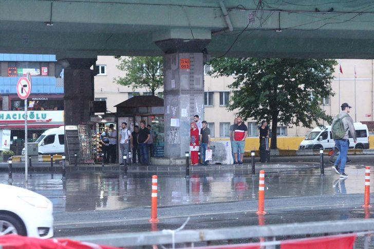 İstanbul güne yağmurla başladı G2