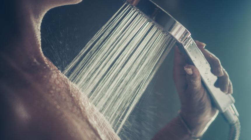 &lsquo;Yaz&rsquo; deyip de ge&ccedil;meyin cilt ve sa&ccedil; bakımı &ouml;nemli