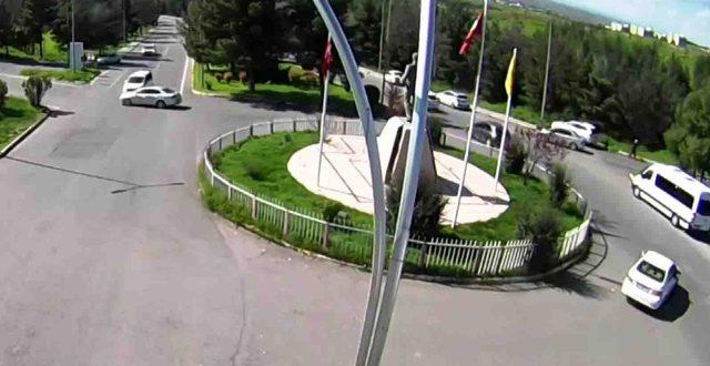 Diyarbakır’da trafik kazaları MOBESE’ye yansıdı