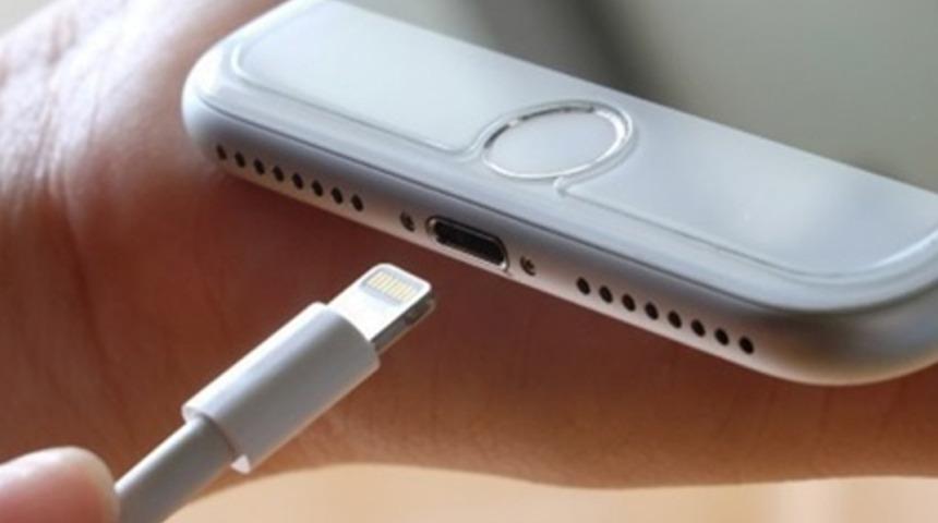 Apple'da Lightning kablo devri sona eriyor
