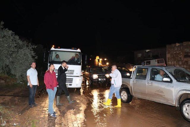 Mazı köyünü sel vurdu