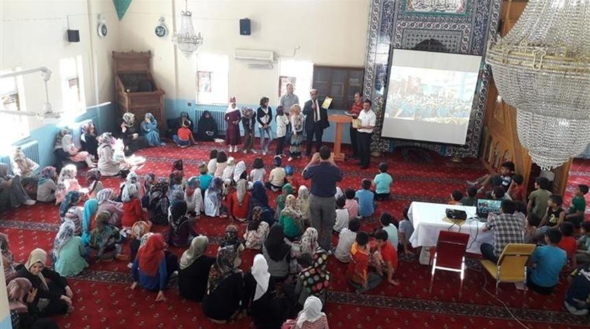 Hakkari&rsquo;deki camiler &ccedil;ocuk sesleriyle şenlendi