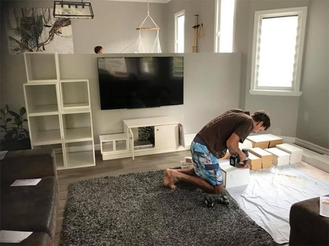 Muazzam! İnternette g&ouml;rd&uuml;ler, para vermek yerine evde kendileri yaptılar