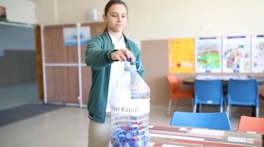 Çeşmeli öğrenciler ’tasarruflarıyla’ büyüklerine örnek oldu