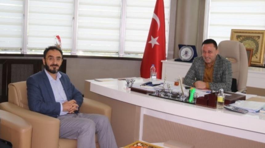 M&uuml;ft&uuml; Karabayır&rsquo;dan Başkan Beyoğlu&rsquo;a hayırlı olsun ziyareti