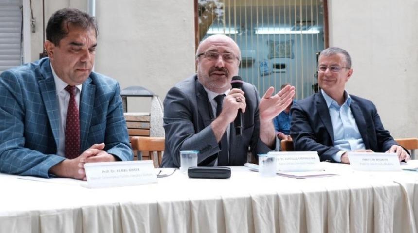 KAY&Uuml; Rekt&ouml;r&uuml; Karamustafa, Bergama&rsquo;da Turizm Paneline Katıldı