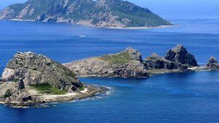 Türk ve Yunan savaş gemileri Kardak’ta