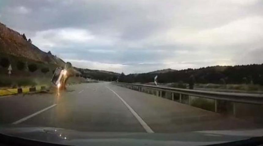 Ankara'da feci kaza kamerada!