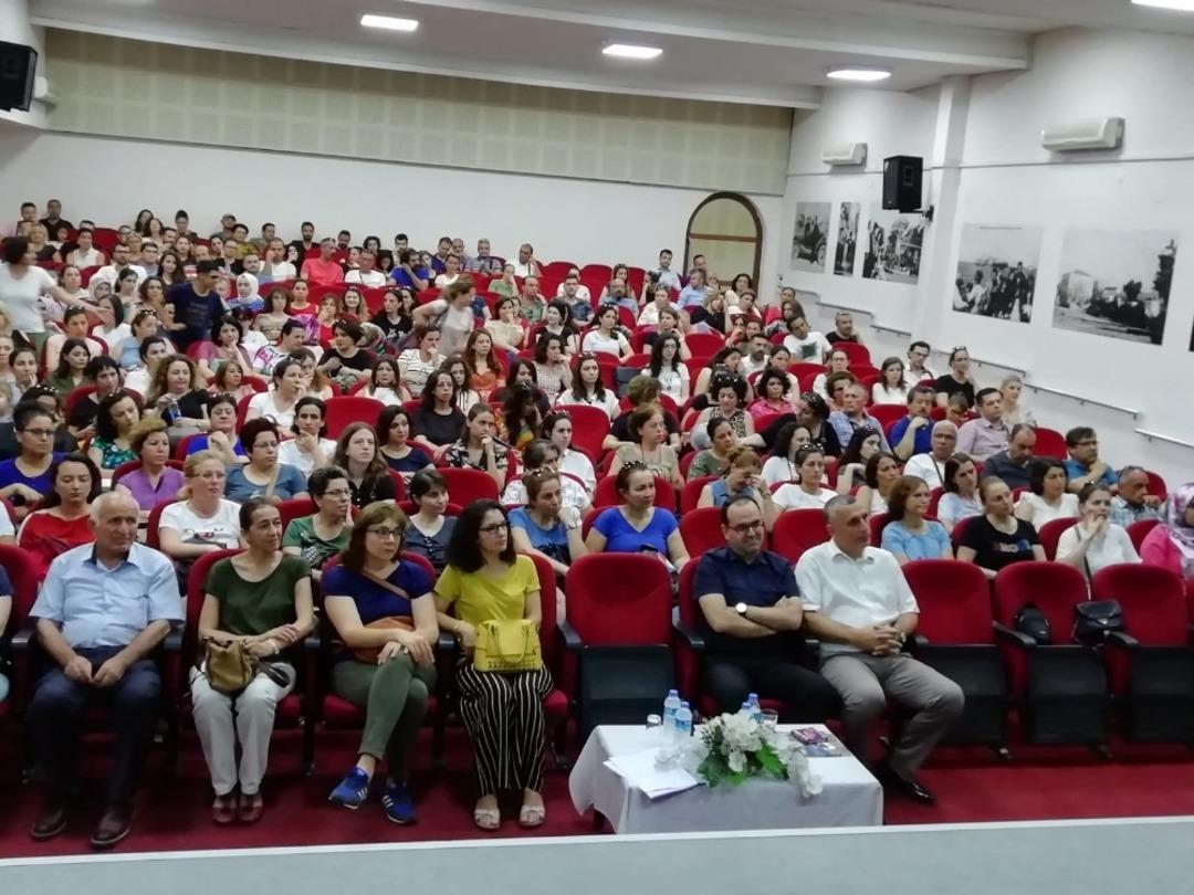 Burhaniye&rsquo;de &ouml;ğretmenlere mesleki eğitim semineri