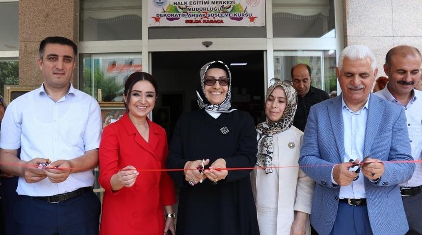 Van&rsquo;da &rsquo;Dekoratif El Sanatları&rsquo; yıl sonu sergisi