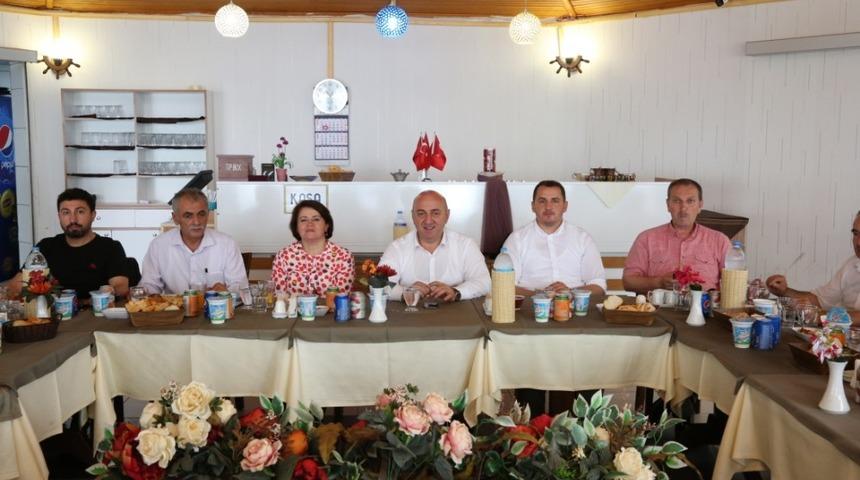 Başkan Bıyık&rsquo;tan hayırsever işadamlarına teşekk&uuml;r plaketi