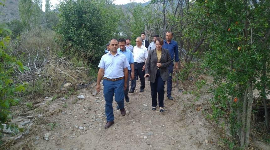 Milletvekili G&uuml;nay Sarıcakaya&rsquo;daki afetzedelerle g&ouml;r&uuml;şt&uuml;