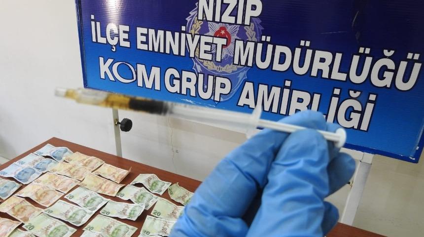 Polis uyuşturucu tacirlerine g&ouml;z a&ccedil;tırmıyor