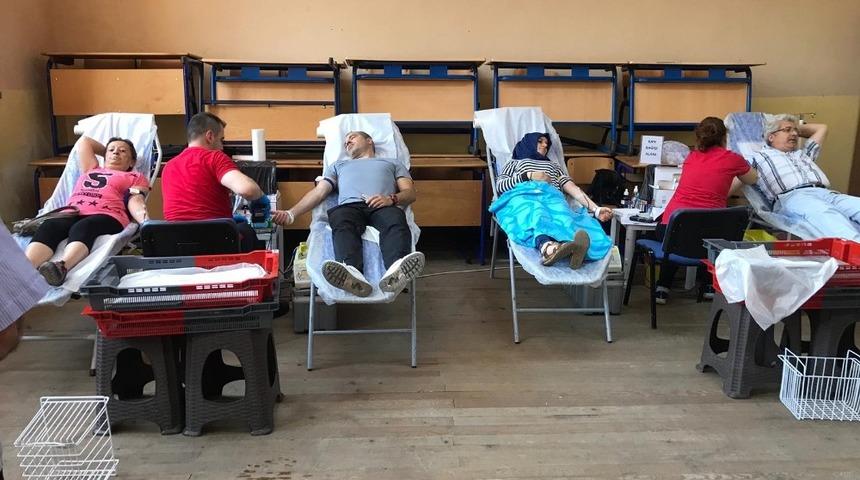 Erdek&rsquo;te &rsquo;Kan bağışı ve K&ouml;k h&uuml;cre bağışı kampanyası