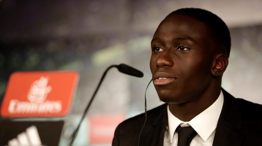 Real Madrid yeni transferi Ferland Mendy'i tanıttı