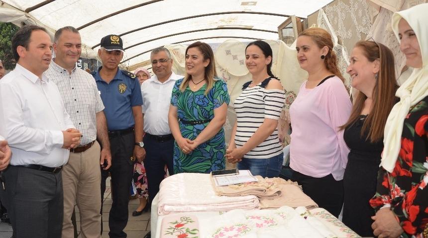 Kursiyerlerin eserleri g&ouml;r&uuml;c&uuml;ye &ccedil;ıktı