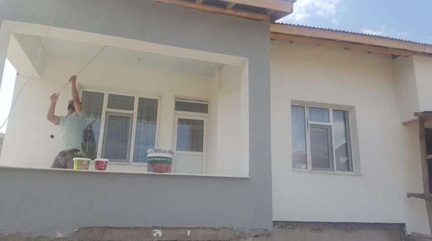 Yetim ailenin yarım kalan evi tamamlandı