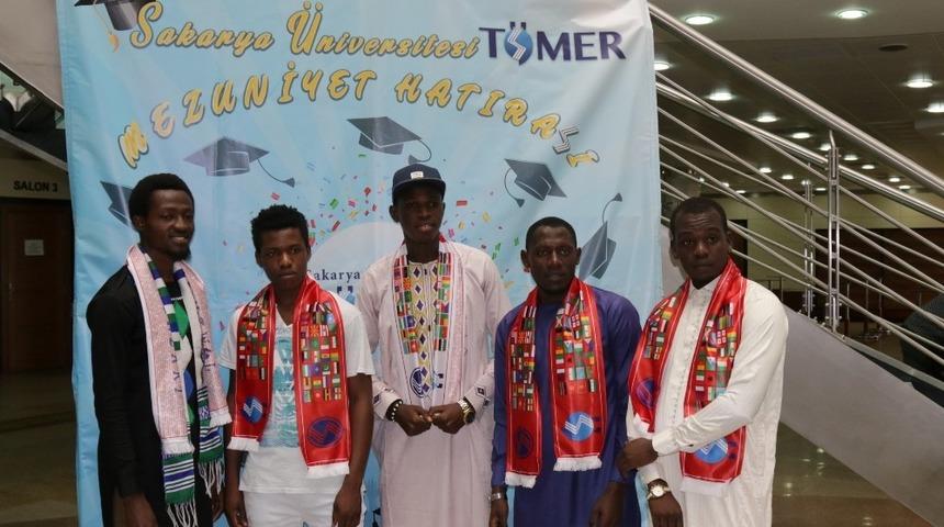 Uluslararası &Ouml;ğrenciler &lsquo;T&uuml;rk&ccedil;e Ş&ouml;leni&rsquo; mezuniyetlerini kutladılar
