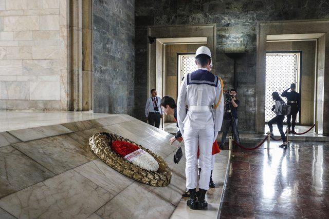 Türkiye- Çin Dostluk Vakfı, Anıtkabir'e Çince Rehberlik Sistemi hibe etti