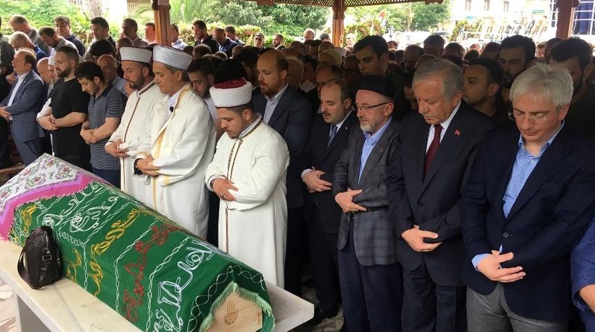 KARVAK Başkanı Yusuf Cevahir&rsquo;in annesi Elmas Cevahir son yolculuğuna uğurlandı