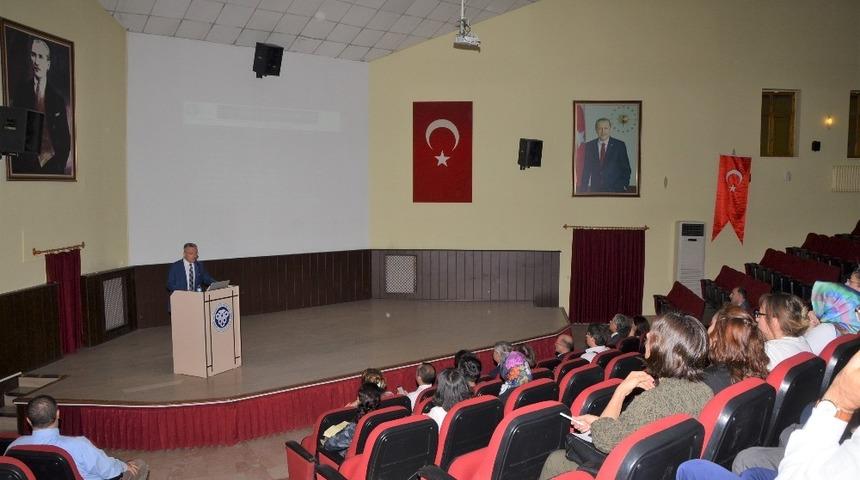 Rekt&ouml;r Levent, akademik ve idari personelle toplantı yaptı